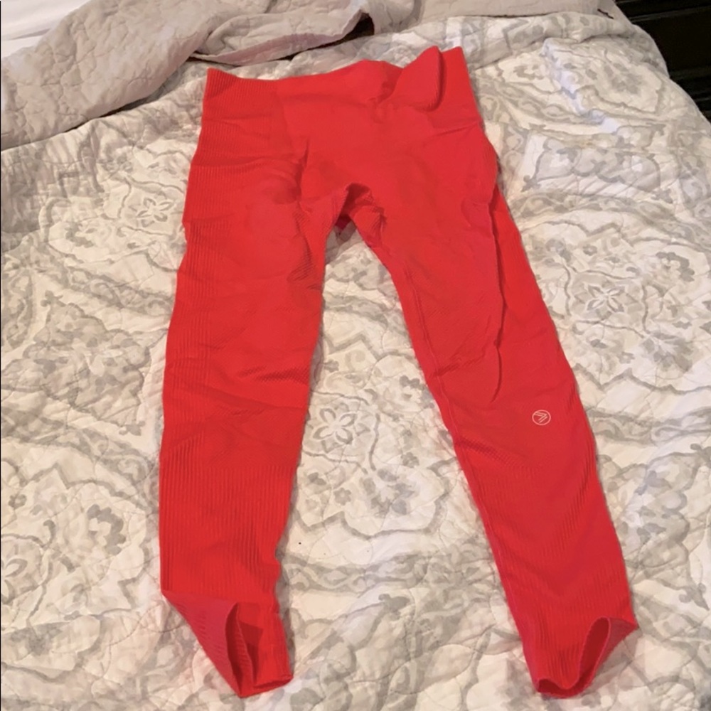 Savvi salmon colored leggings